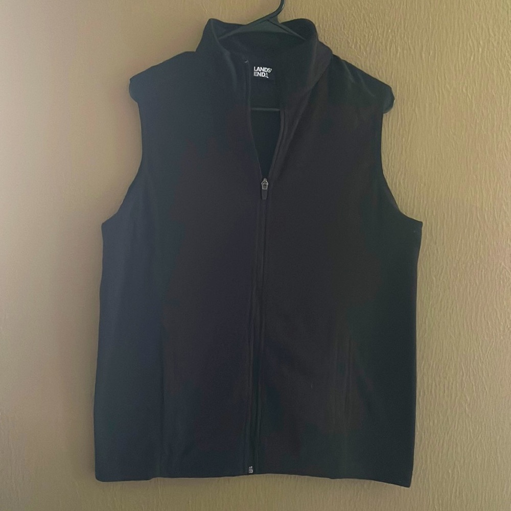 Lands’ End medium black fleece vest